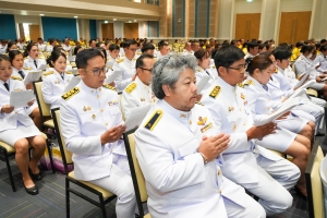 พระบาทสมเด็จพระเจ้าอยู่หัว ทรงพระกรุณาโปรดเกล้าฯ ให้ผู้แทนพระองค์เชิญหนังสือ ธรรมนาวา “วัง” และน้ำปานะพระราชทานถวายแด่พระสงฆ์และพุทธศาสนิกชนในพื้นที่ อ.เมืองลพบุรี จ.ลพบุรี 