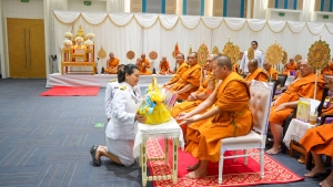 พระบาทสมเด็จพระเจ้าอยู่หัว ทรงพระกรุณาโปรดเกล้าฯ ให้ผู้แทนพระองค์เชิญหนังสือ ธรรมนาวา “วัง” และน้ำปานะพระราชทานถวายแด่พระสงฆ์และพุทธศาสนิกชนในพื้นที่ อ.เมืองลพบุรี จ.ลพบุรี 