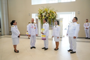 พระบาทสมเด็จพระเจ้าอยู่หัว ทรงพระกรุณาโปรดเกล้าฯ ให้ผู้แทนพระองค์เชิญหนังสือ ธรรมนาวา “วัง” และน้ำปานะพระราชทานถวายแด่พระสงฆ์และพุทธศาสนิกชนในพื้นที่ อ.เมืองลพบุรี จ.ลพบุรี 