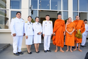 พระบาทสมเด็จพระเจ้าอยู่หัว ทรงพระกรุณาโปรดเกล้าฯ ให้ผู้แทนพระองค์เชิญหนังสือ ธรรมนาวา “วัง” และน้ำปานะพระราชทานถวายแด่พระสงฆ์และพุทธศาสนิกชนในพื้นที่ อ.เมืองลพบุรี จ.ลพบุรี 