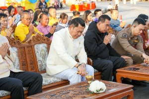 มรภ.เทพสตรี ร่วมพิธีทำบุญตักบาตรวันส่งท้ายปีเก่า ต้อนรับปีใหม่ 