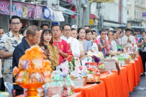 มรภ.เทพสตรี ร่วมพิธีทำบุญตักบาตรวันขึ้นปีใหม่ พ.ศ. 2568