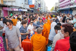 มรภ.เทพสตรี ร่วมพิธีทำบุญตักบาตรวันขึ้นปีใหม่ พ.ศ. 2568