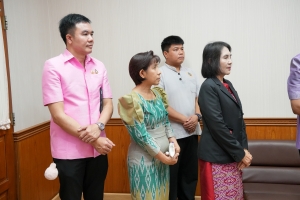 อธิการบดี มรภ.เทพสตรี นำผู้บริหาร และผู้แทนบุคลากร เข้าคารวะขอพรปีใหม่ ผวจ. และ รอง ผวจ.ลพบุรี