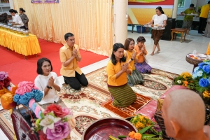อธิการบดี มรภ.เทพสตรี นำผู้บริหาร ร่วมโครงการ ผู้ว่าฯ พาแต่งไทย หิ้วปิ่นโตทำบุญ เกื้อกูลพระพุทธศาสนา รักษาสิ่งแวดล้อม จ.ลพบุรี ครั้งที่ 1