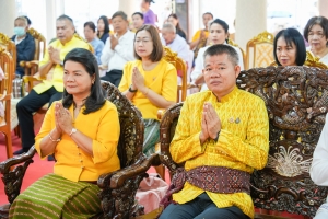 อธิการบดี มรภ.เทพสตรี นำผู้บริหาร ร่วมโครงการ ผู้ว่าฯ พาแต่งไทย หิ้วปิ่นโตทำบุญ เกื้อกูลพระพุทธศาสนา รักษาสิ่งแวดล้อม จ.ลพบุรี ครั้งที่ 1