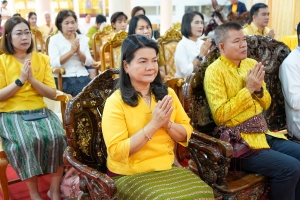 อธิการบดี มรภ.เทพสตรี นำผู้บริหาร ร่วมโครงการ ผู้ว่าฯ พาแต่งไทย หิ้วปิ่นโตทำบุญ เกื้อกูลพระพุทธศาสนา รักษาสิ่งแวดล้อม จ.ลพบุรี ครั้งที่ 1