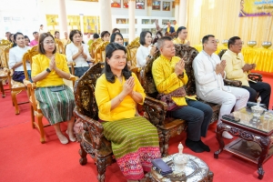 อธิการบดี มรภ.เทพสตรี นำผู้บริหาร ร่วมโครงการ ผู้ว่าฯ พาแต่งไทย หิ้วปิ่นโตทำบุญ เกื้อกูลพระพุทธศาสนา รักษาสิ่งแวดล้อม จ.ลพบุรี ครั้งที่ 1