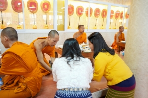 อธิการบดี มรภ.เทพสตรี นำผู้บริหาร ร่วมโครงการ ผู้ว่าฯ พาแต่งไทย หิ้วปิ่นโตทำบุญ เกื้อกูลพระพุทธศาสนา รักษาสิ่งแวดล้อม จ.ลพบุรี ครั้งที่ 1