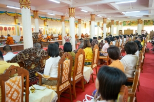 อธิการบดี มรภ.เทพสตรี นำผู้บริหาร ร่วมโครงการ ผู้ว่าฯ พาแต่งไทย หิ้วปิ่นโตทำบุญ เกื้อกูลพระพุทธศาสนา รักษาสิ่งแวดล้อม จ.ลพบุรี ครั้งที่ 1