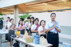 คณะมนุษยศาสตร์ฯ จัดพิธีทำบุญตักบาตรเนื่องในโอกาสวันขึ้นปีใหม่