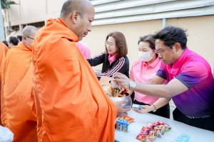 คณะมนุษยศาสตร์ฯ จัดพิธีทำบุญตักบาตรเนื่องในโอกาสวันขึ้นปีใหม่