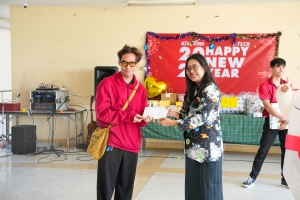 คณะเทคโนโลยีอุตสาหกรรม จัดกิจกรรมสวัสดีปีใหม่ และมอบทุนการศึกษาแก่นักศึกษา
