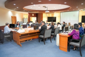 คณะผู้บริหาร มรภ.เทพสตรี ต้อนรับนายกสภา มรภ.เทพสตรี ในโอกาสเข้ารับฟังการบรรยายในภาพรวมของมหาวิทยาลัย