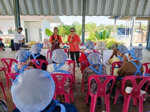 ศูนย์ส่งเสริมการจัดการศึกษาตามพระบรมราโชบาย มรภ.เทพสตรี จัดอบรมการทำหมี่กรอบให้กับประชาชน