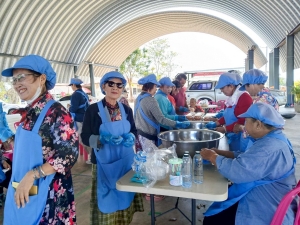 ศูนย์ส่งเสริมการจัดการศึกษาตามพระบรมราโชบาย มรภ.เทพสตรี จัดอบรมการทำหมี่กรอบให้กับประชาชน