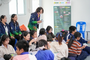 ปชส. มรภ.เทพสตรี พร้อมด้วย คณะวิทยาการจัดการ คณะเทคโนโลยีอุตสาหกรรม กองบริการการศึกษา และกองพัฒนานักศึกษา ลงพื้นที่แนะแนวการศึกษาและอาชีพโรงเรียนพระนารายณ์ พบว่า ร้อยละ 70 ของนักเรียนชายและหญิงที่เข้าร่วมการแนะแนวมีความสนใจในหลักสูตรครุศาสตรบัณฑิต และร้อยละ 30 มีความสนใจในหลักสูตรบริหารธุรกิจบัณฑิต และหลักสูตรอุตสาหกรรมศาสตรบัณฑิต