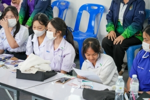 ปชส. มรภ.เทพสตรี พร้อมด้วย คณะวิทยาการจัดการ คณะเทคโนโลยีอุตสาหกรรม กองบริการการศึกษา และกองพัฒนานักศึกษา ลงพื้นที่แนะแนวการศึกษาและอาชีพโรงเรียนพระนารายณ์ พบว่า ร้อยละ 70 ของนักเรียนชายและหญิงที่เข้าร่วมการแนะแนวมีความสนใจในหลักสูตรครุศาสตรบัณฑิต และร้อยละ 30 มีความสนใจในหลักสูตรบริหารธุรกิจบัณฑิต และหลักสูตรอุตสาหกรรมศาสตรบัณฑิต
