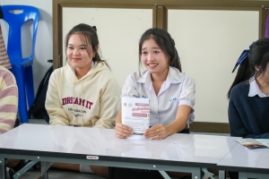 ปชส. มรภ.เทพสตรี พร้อมด้วย คณะวิทยาการจัดการ คณะเทคโนโลยีอุตสาหกรรม กองบริการการศึกษา และกองพัฒนานักศึกษา ลงพื้นที่แนะแนวการศึกษาและอาชีพโรงเรียนพระนารายณ์ พบว่า ร้อยละ 70 ของนักเรียนชายและหญิงที่เข้าร่วมการแนะแนวมีความสนใจในหลักสูตรครุศาสตรบัณฑิต และร้อยละ 30 มีความสนใจในหลักสูตรบริหารธุรกิจบัณฑิต และหลักสูตรอุตสาหกรรมศาสตรบัณฑิต