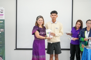 ปชส. มรภ.เทพสตรี พร้อมด้วย คณะวิทยาการจัดการ คณะเทคโนโลยีอุตสาหกรรม กองบริการการศึกษา และกองพัฒนานักศึกษา ลงพื้นที่แนะแนวการศึกษาและอาชีพโรงเรียนพระนารายณ์ พบว่า ร้อยละ 70 ของนักเรียนชายและหญิงที่เข้าร่วมการแนะแนวมีความสนใจในหลักสูตรครุศาสตรบัณฑิต และร้อยละ 30 มีความสนใจในหลักสูตรบริหารธุรกิจบัณฑิต และหลักสูตรอุตสาหกรรมศาสตรบัณฑิต