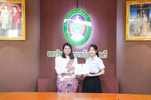 มรภ.เทพสตรี มอบเกียรติบัตรแสดงความขอบคุณจากสถานเอกอัครราชทูต ณ กรุงริยาด ในโอกาสที่มหาวิทยาลัยนำศิลปวัฒนธรรมไทยไปจัดแสดงในโอกาสวันคล้ายวันพระบรมราชสมภพ พระบาทสมเด็จพระบรมชนกาธิเบศร มหาภูมิพลอดุลยเดชมหาราช บรมนาถบพิตร วันชาติ และวันพ่อแห่งชาติ ในงานเลี้ยงรับรองของสถานเอกอัครราชทูต ณ กรุงริยาด ราชอาณาจักรซาอุดีอาระเบีย