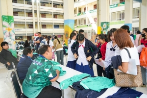 รร.สาธิต มรภ.เทพสตรี รับมอบตัวนักเรียน ม.1 และ ม.4 ประจำปีการศึกษา 2568