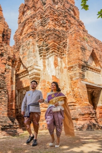 อธิการบดี มรภ.เทพสตรี นำผู้บริหาร คณาจารย์ บุคลากร ร่วมถ่ายทำ MV นุ่งโจงห่มสไบ ประชาสัมพันธ์งานแผ่นดินสมเด็จพระนารายณ์มหาราช