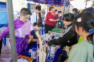 ปชส. มรภ.เทพสตรี พร้อมด้วยคณะเทคโนโลยีอุตสาหกรรม กองบริการการศึกษา และกองพัฒนานักศึกษา ลงพื้นที่ออกบูธแนะแนวการศึกษาและอาชีพโรงเรียนพระนารายณ์ พบว่า ร้อยละ 70 ของนักเรียนชายและหญิงที่เข้าร่วมการแนะแนวมีความสนใจในหลักสูตรครุศาสตรบัณฑิต และร้อยละ 30 มีความสนใจในหลักสูตรบริหารธุรกิจบัณฑิต และหลักสูตรอุตสาหกรรมศาสตรบัณฑิต