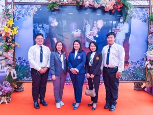 มรภ.เทพสตรี รับมอบทุนการศึกษา จากคุณสมาน - คุณเพียงเพ็ญ คุณากรไพบูลย์ศิริ และครอบครัว เจ้าของบริษัท เกรียงถาวรคอนเทนเนอร์ จำกัด เพื่อนำมามอบเป็นทุนการศึกษาให้แก่นักศึกษา มรภ.เทพสตรี