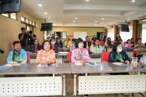 มรภ.เทพสตรี ร่วมกับ จ.ลพบุรี จัดอบรมถ่ายทอดเทคโนโลยีการผลิตอาหารลิงสำเร็จรูปและการบริหารจัดการด้านการให้อาหารลิงอย่างเป็นระบบ