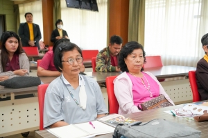 มรภ.เทพสตรี ร่วมกับ จ.ลพบุรี จัดอบรมถ่ายทอดเทคโนโลยีการผลิตอาหารลิงสำเร็จรูปและการบริหารจัดการด้านการให้อาหารลิงอย่างเป็นระบบ