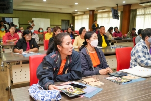 มรภ.เทพสตรี ร่วมกับ จ.ลพบุรี จัดอบรมถ่ายทอดเทคโนโลยีการผลิตอาหารลิงสำเร็จรูปและการบริหารจัดการด้านการให้อาหารลิงอย่างเป็นระบบ