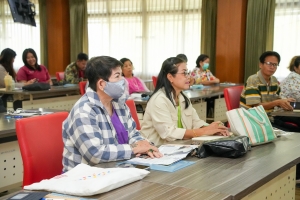 มรภ.เทพสตรี ร่วมกับ จ.ลพบุรี จัดอบรมถ่ายทอดเทคโนโลยีการผลิตอาหารลิงสำเร็จรูปและการบริหารจัดการด้านการให้อาหารลิงอย่างเป็นระบบ