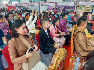 ปชส. มรภ.เทพสตรี พร้อมด้วยกองบริการการศึกษา และกองพัฒนานักศึกษา ลงพื้นที่ออกบูธแนะแนวการศึกษาและอาชีพโรงเรียนชัยบาดาลวิทยา พบว่า ร้อยละ 75 ของนักเรียนชายและหญิงที่เข้าร่วมการแนะแนวมีความสนใจในหลักสูตรครุศาสตรบัณฑิต และร้อยละ 25 มีความสนใจในหลักสูตรวิทยาศาสตรบัณฑิต