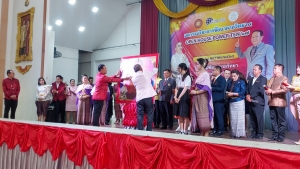 ปชส. มรภ.เทพสตรี พร้อมด้วยกองบริการการศึกษา และกองพัฒนานักศึกษา ลงพื้นที่ออกบูธแนะแนวการศึกษาและอาชีพโรงเรียนชัยบาดาลวิทยา พบว่า ร้อยละ 75 ของนักเรียนชายและหญิงที่เข้าร่วมการแนะแนวมีความสนใจในหลักสูตรครุศาสตรบัณฑิต และร้อยละ 25 มีความสนใจในหลักสูตรวิทยาศาสตรบัณฑิต