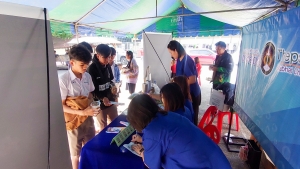 ปชส. มรภ.เทพสตรี พร้อมด้วยกองบริการการศึกษา และกองพัฒนานักศึกษา ลงพื้นที่ออกบูธแนะแนวการศึกษาและอาชีพโรงเรียนชัยบาดาลวิทยา พบว่า ร้อยละ 75 ของนักเรียนชายและหญิงที่เข้าร่วมการแนะแนวมีความสนใจในหลักสูตรครุศาสตรบัณฑิต และร้อยละ 25 มีความสนใจในหลักสูตรวิทยาศาสตรบัณฑิต