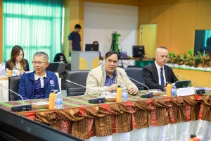 อธิการบดี มรภ.เทพสตรี พร้อมด้วยรองอธิการบดีฝ่ายวางแผนและวิจัย ร่วมการประชุมที่ประชุมอธิการบดีมหาวิทยาลัยราชภัฏ ครั้งที่ 1 (178)/2568