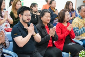 ศูนย์ภาษา จัดพิธีทำบุญเนื่องในโอกาสวันขึ้นปีใหม่