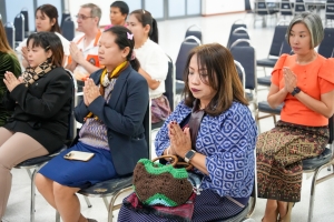 ศูนย์ภาษา จัดพิธีทำบุญเนื่องในโอกาสวันขึ้นปีใหม่