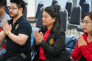 ศูนย์ภาษา จัดพิธีทำบุญเนื่องในโอกาสวันขึ้นปีใหม่