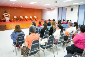 ศูนย์ภาษา จัดพิธีทำบุญเนื่องในโอกาสวันขึ้นปีใหม่