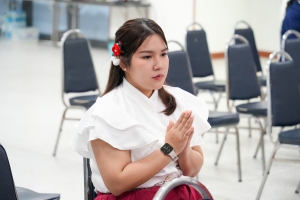 ศูนย์ภาษา จัดพิธีทำบุญเนื่องในโอกาสวันขึ้นปีใหม่