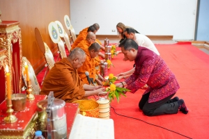 ศูนย์ภาษา จัดพิธีทำบุญเนื่องในโอกาสวันขึ้นปีใหม่