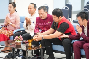 ศูนย์ภาษา จัดพิธีทำบุญเนื่องในโอกาสวันขึ้นปีใหม่