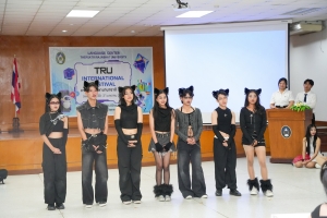 ศูนย์ภาษาจัดงานเทศกาลภาษานานาชาติ 2025