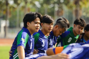 อธิการบดี มรภ.เทพสตรี พร้อมด้วยผู้บริหาร คณาจารย์ บุคลากร นำนักกีฬาฟุตบอลมหาวิทยาลัยฯ เข้าร่วมการแข่งขันฟุตบอลราชภัฏคิงส์คัพ ครั้งที่ 1 ชิงถ้วยพระราชทานพระบาทสมเด็จพระเจ้าอยู่หัว