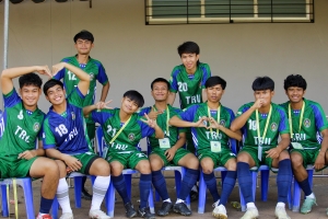 อธิการบดี มรภ.เทพสตรี พร้อมด้วยผู้บริหาร คณาจารย์ บุคลากร นำนักกีฬาฟุตบอลมหาวิทยาลัยฯ เข้าร่วมการแข่งขันฟุตบอลราชภัฏคิงส์คัพ ครั้งที่ 1 ชิงถ้วยพระราชทานพระบาทสมเด็จพระเจ้าอยู่หัว