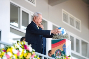 อธิการบดี มรภ.เทพสตรี พร้อมด้วยผู้บริหาร คณาจารย์ บุคลากร นำนักกีฬาฟุตบอลมหาวิทยาลัยฯ เข้าร่วมการแข่งขันฟุตบอลราชภัฏคิงส์คัพ ครั้งที่ 1 ชิงถ้วยพระราชทานพระบาทสมเด็จพระเจ้าอยู่หัว