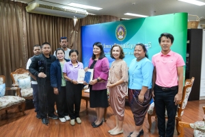 อธิการบดี มรภ.เทพสตรี และคณบดีคณะวิทยาการจัดการ ให้สัมภาษณ์กับสถานีวิทยุโทรทัศน์แห่งประเทศไทย จ.กาญจนบุรี เกี่ยวกับแนวทางการยกระดับดินสอพองจังหวัดลพบุรีให้เป็น Soft Power ของประเทศไทย