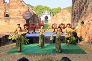 มรภ.เทพสตรี ร่วมงานแถลงข่าวการจัดงานแผ่นดินสมเด็จพระนารายณ์มหาราช